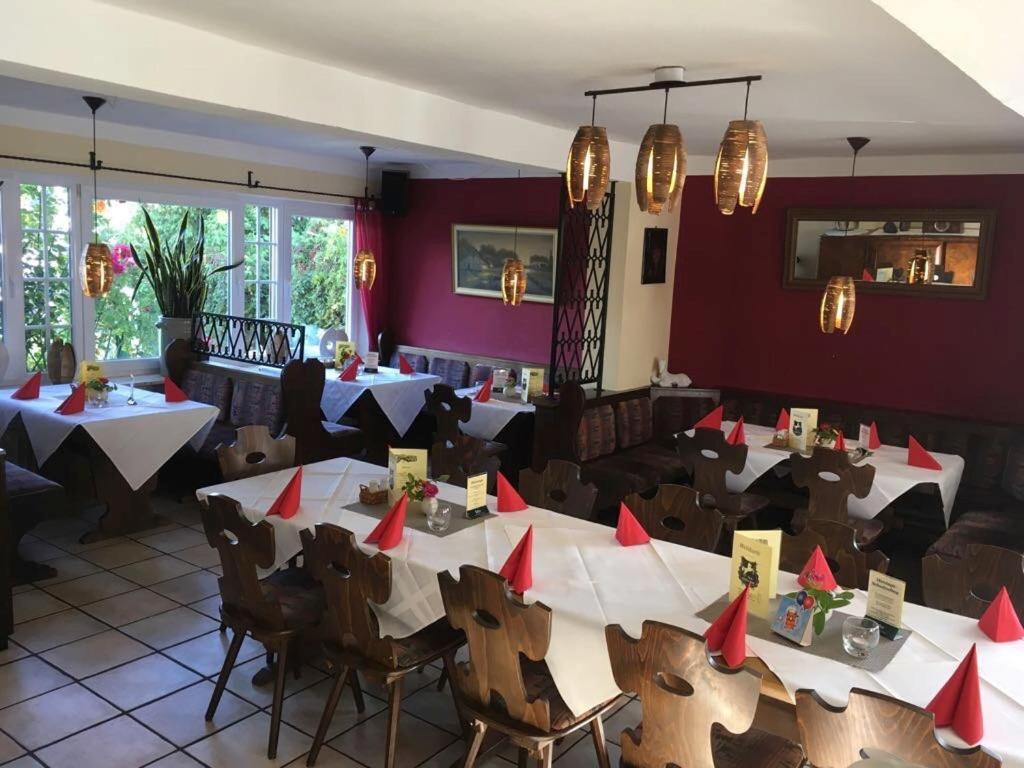 Zum Weissen Ross Hotel Nidda Екстериор снимка