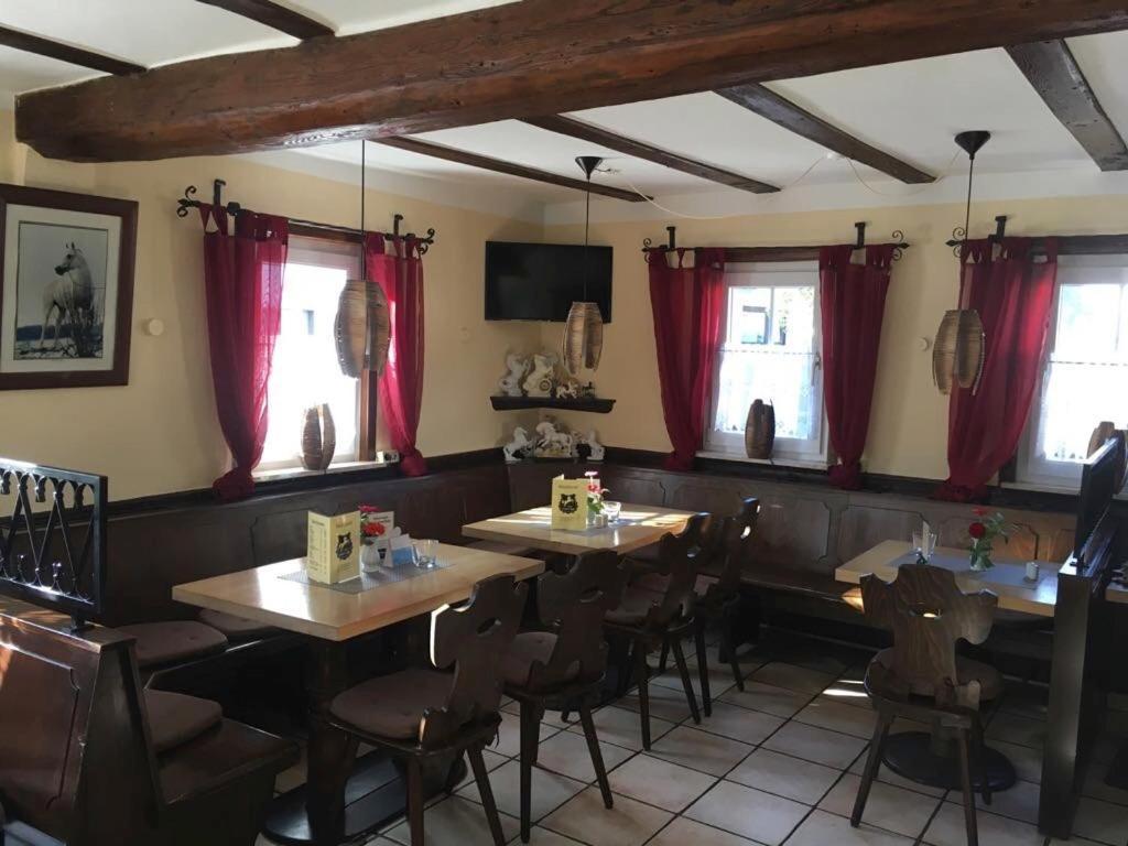 Zum Weissen Ross Hotel Nidda Екстериор снимка
